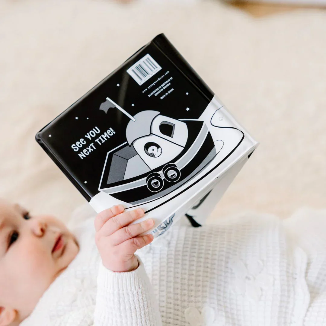 Black and White Bath Book | Duckie Goes On An Adventure - Image 6