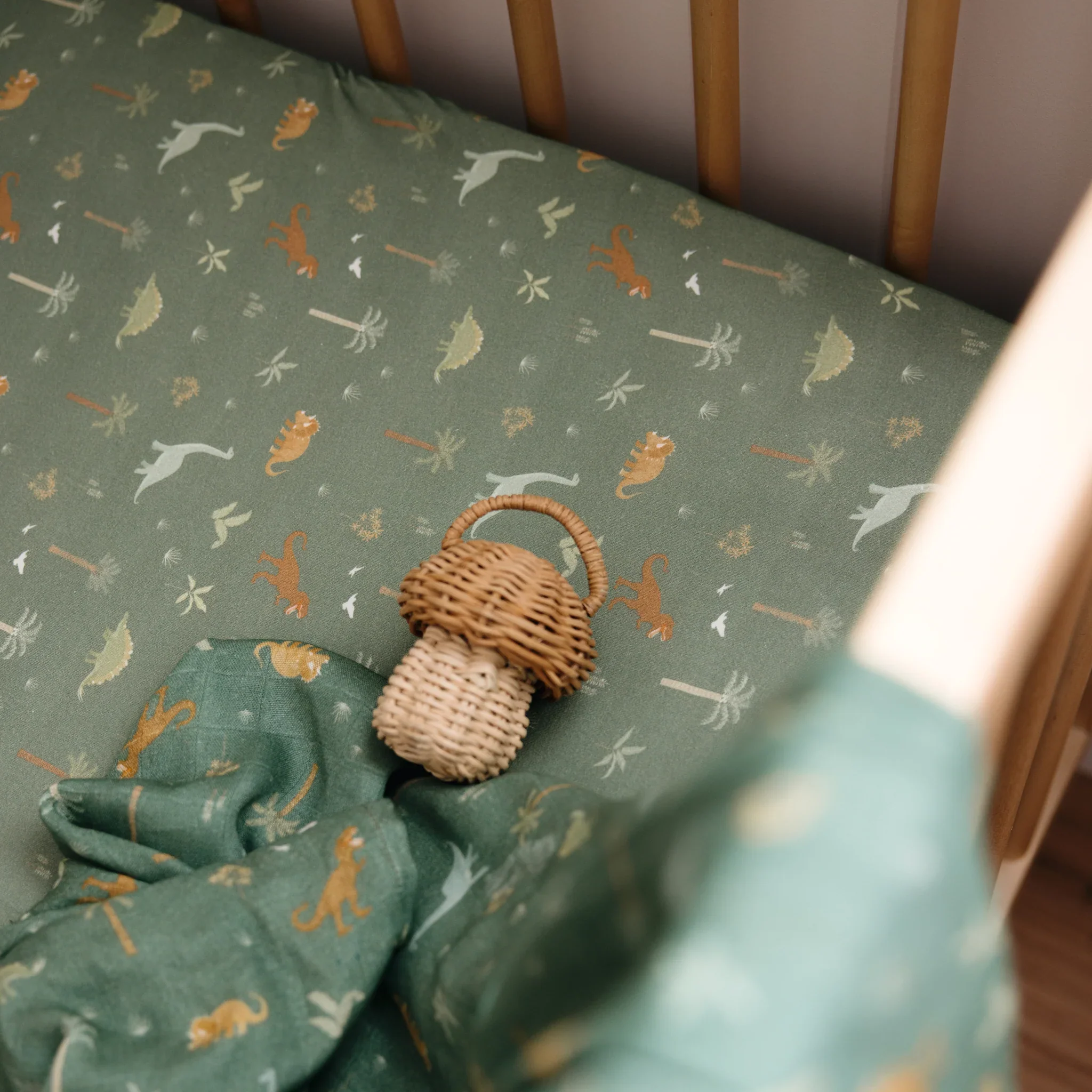 Cot | Fitted Sheet/Change Pad Cover | Organic - Dinos - Image 2