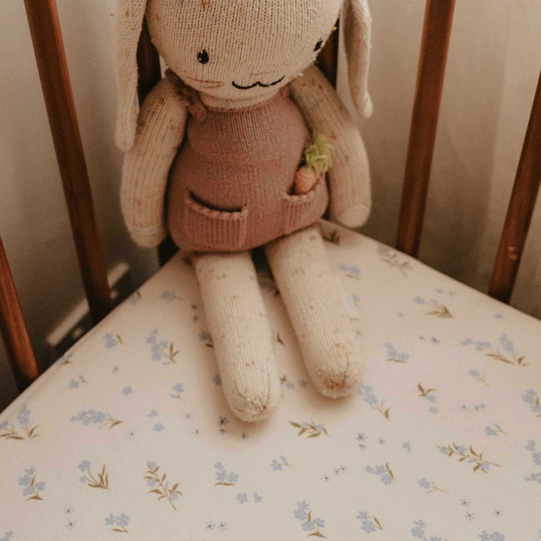 Cot | Fitted Sheet/Change Pad Cover | Organic - Forget-Me-Not - Image 10